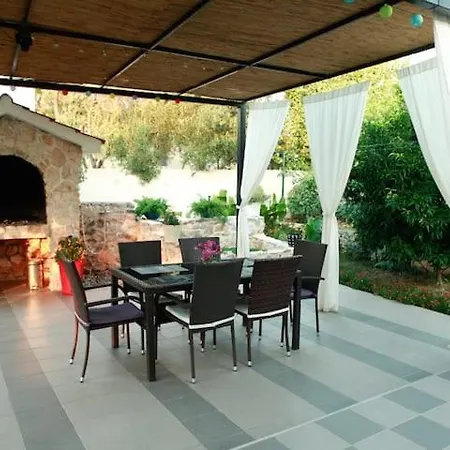 Holiday House Gloria Srima Extérieur photo